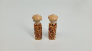 Kleine Glasflasche mit Bernstein gefüllt Holzkorken ca.6x2cm +