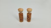 Kleine Glasflasche mit Bernstein gefüllt Holzkorken ca.6x2cm +